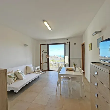 228 - Bilocale Al Primo Piano Con Terrazzo Vista Mare- Climatizzato * Marcelli