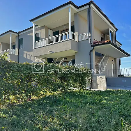228 - Bilocale Al Primo Piano Con Terrazzo Vista Mare- Climatizzato, E Navetta Privata Inclusa Al Whte Club Marcelli